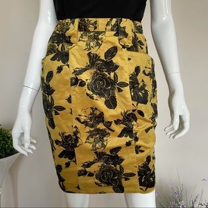 🤩HOST PICK🌟 Faux Suede Yellow Black Flower Print Pencil Skirt